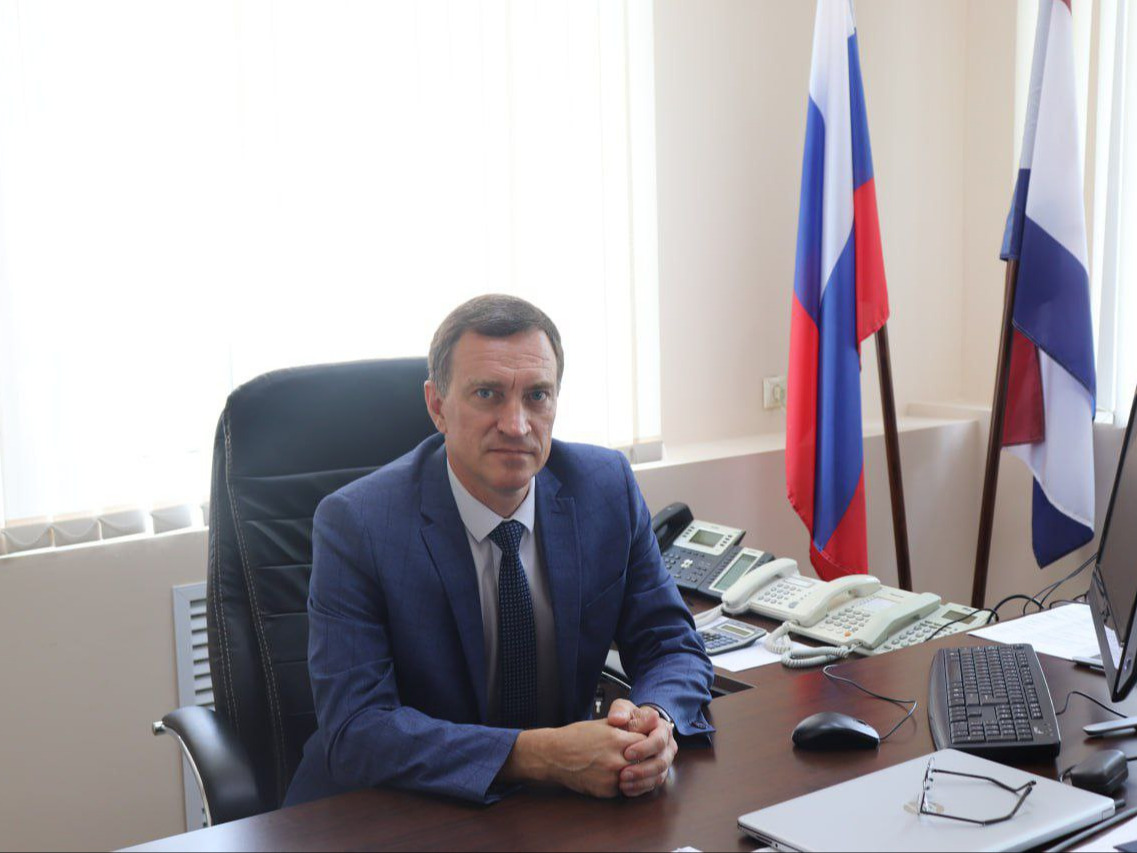 Поздравление Главы Большеберезниковского муниципального района А. Ломаткина с Днём физкультурника.